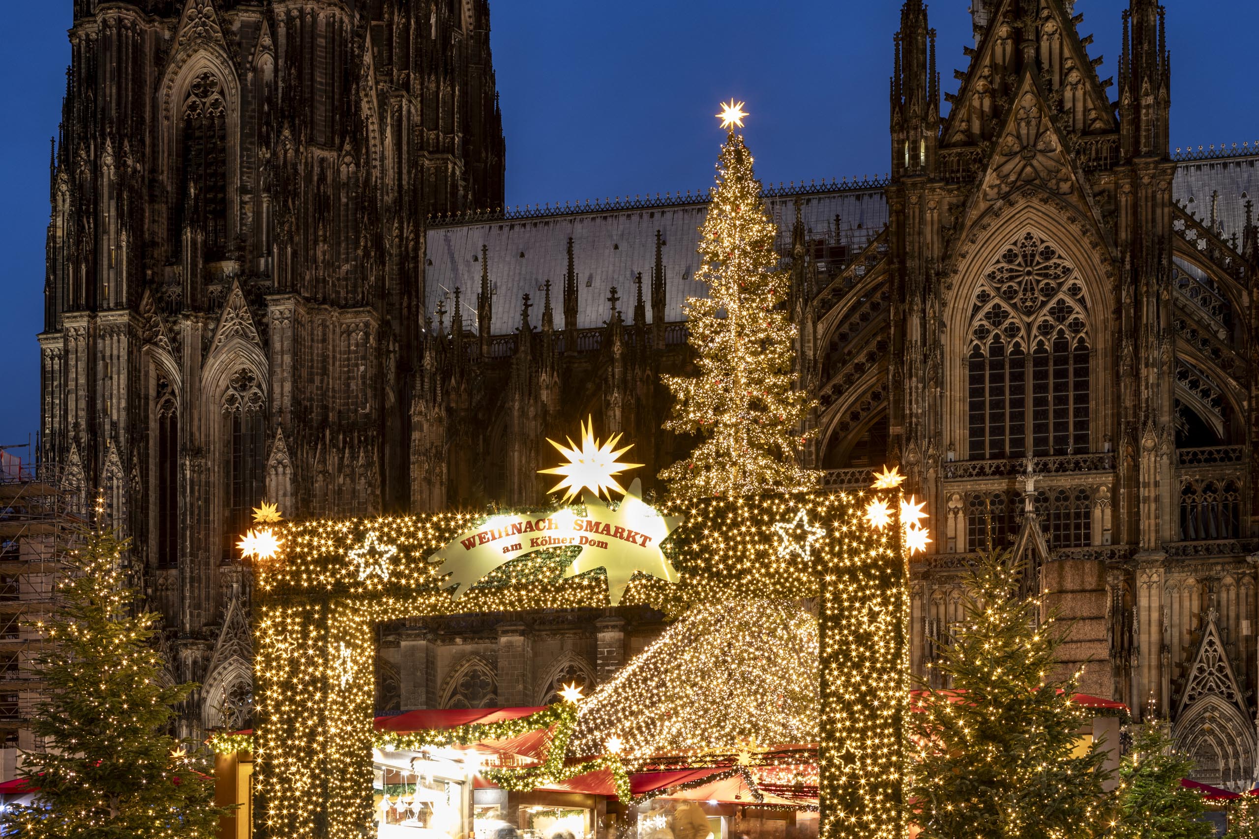 COLONIA MERCADILLOS DE NAVIDAD CHRISTMAS MARKETS CRUCEROS MERCADILLOS DE NAVIDAD ALEMANIA MERCADILLOS DE NAVIDAD #MercadillosDeNavidad #MercadillosNavideños #ChristmasMarkets #Cruceros